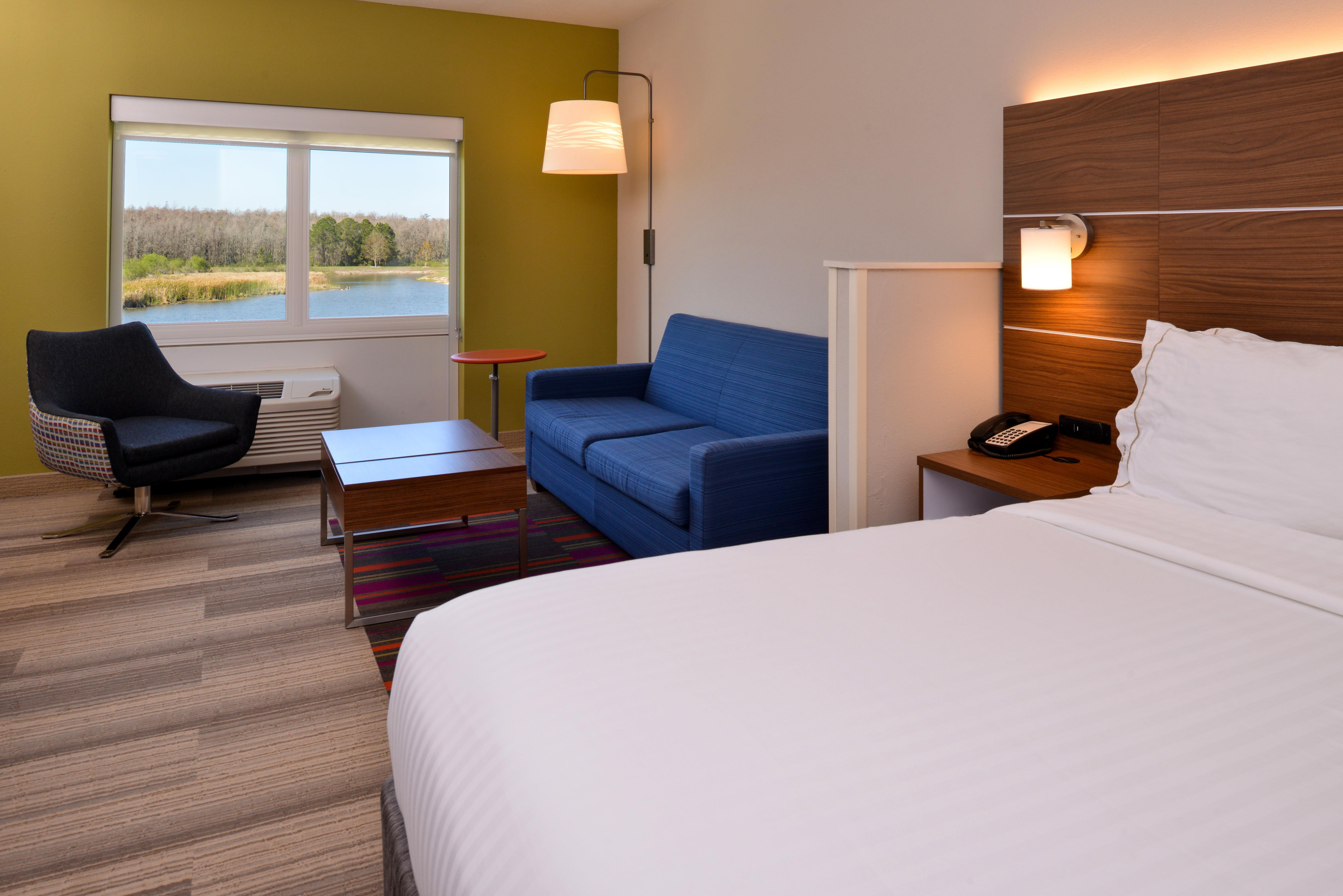 Holiday Inn Express & Suites Trinity By Ihg Exterior foto