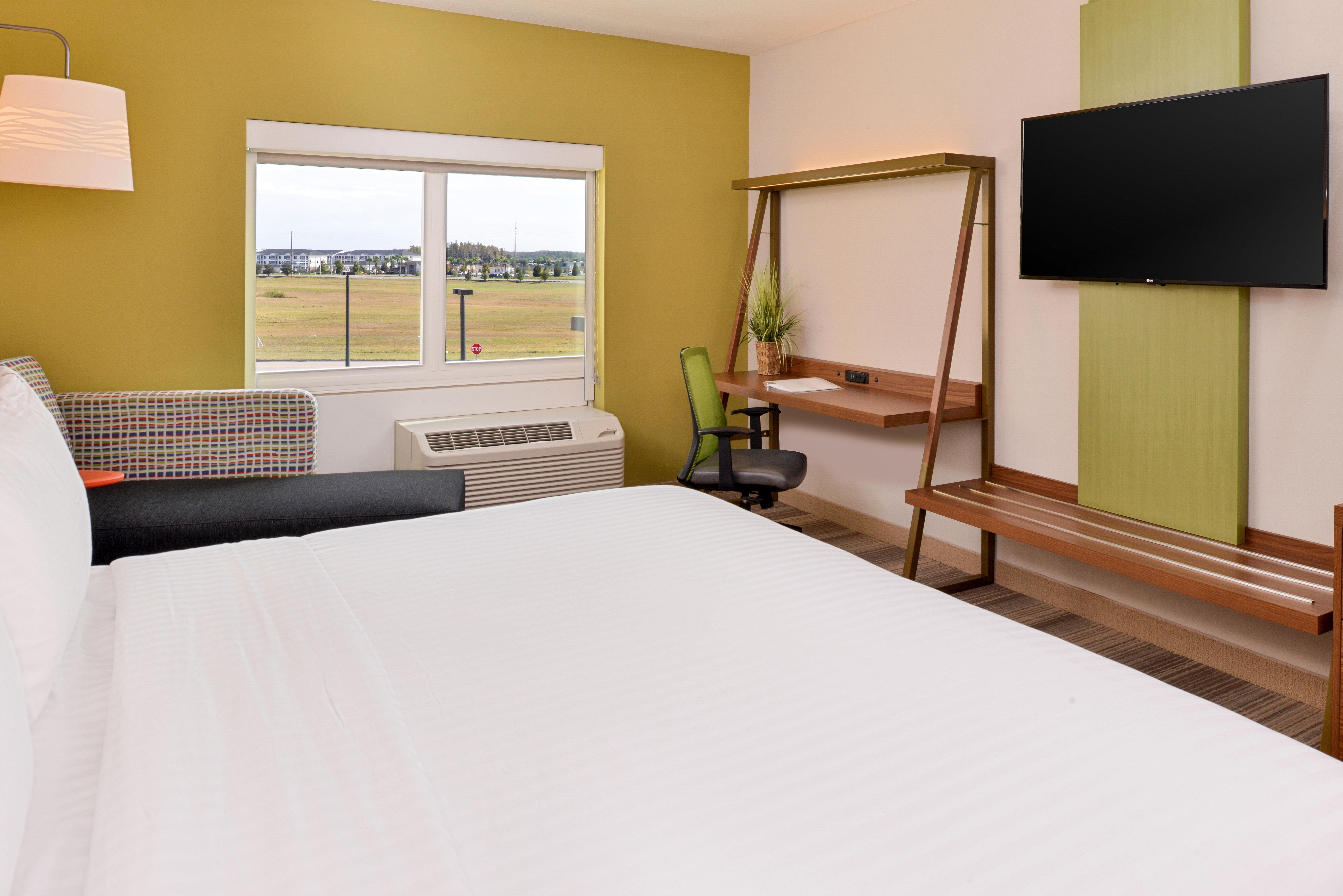 Holiday Inn Express & Suites Trinity By Ihg Exterior foto
