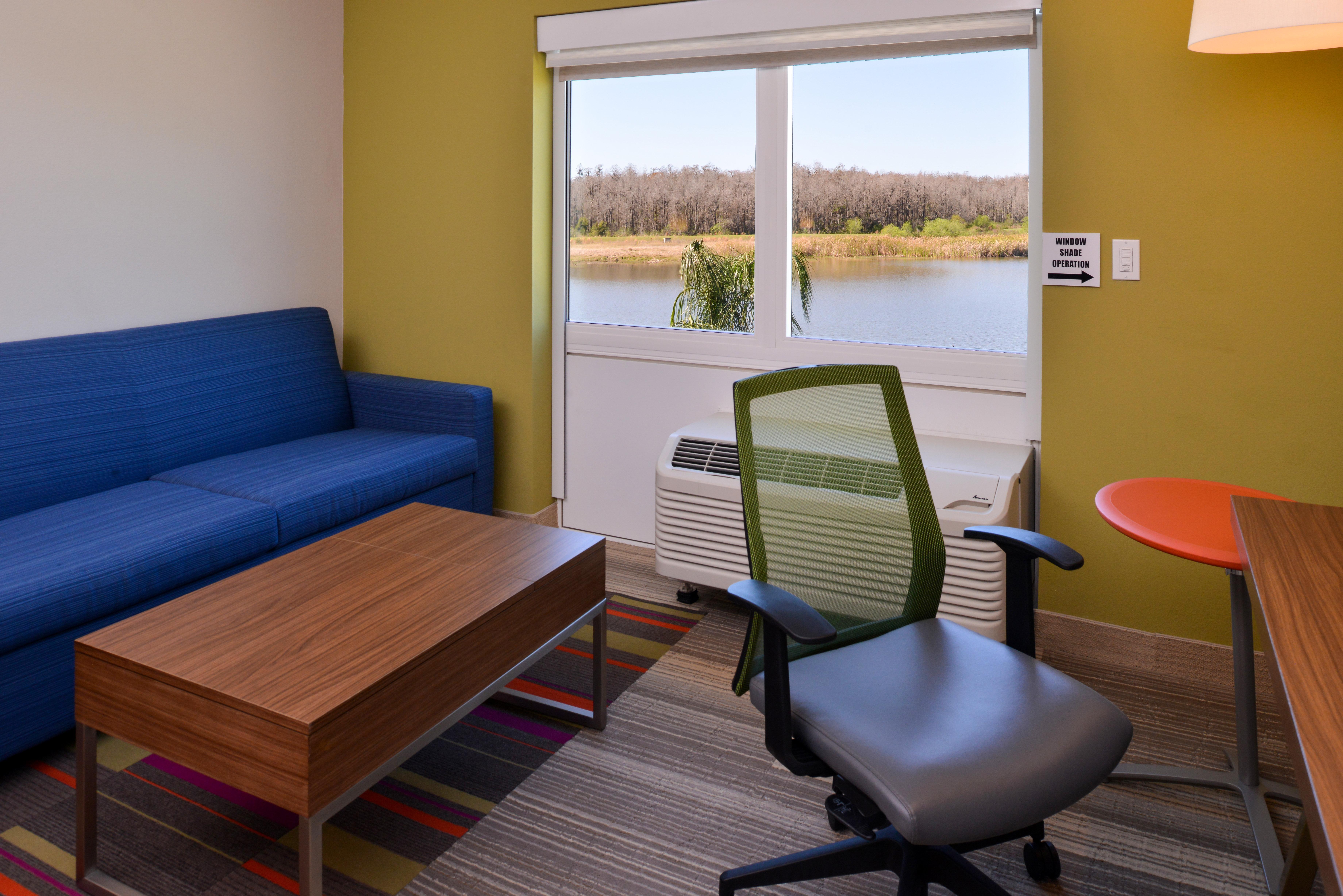 Holiday Inn Express & Suites Trinity By Ihg Exterior foto